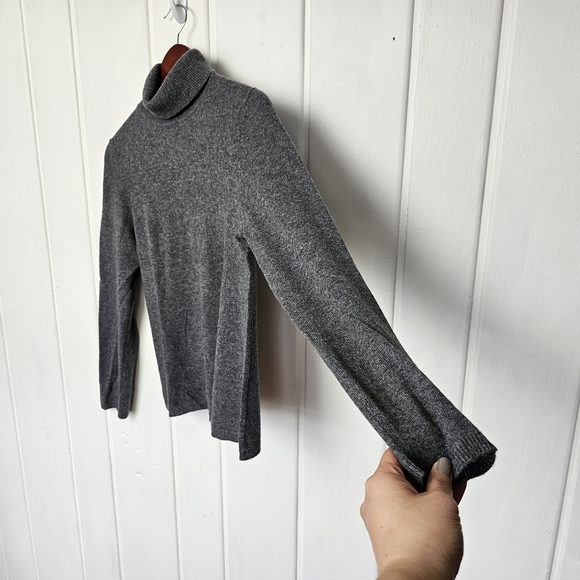 Charter Club 2 Ply 100% Cashmere Gray Turtleneck Medium Sweater - Picture 4 of 8